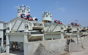 ?？?000噸石英砂現場